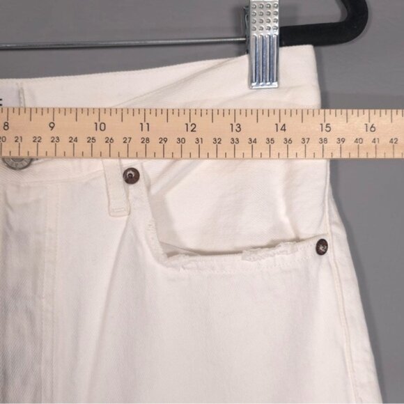NWT AGOLDE Women’s Riley Crop High Rise Straight Jeans White Slant Distressed 27 - Picture 8 of 16